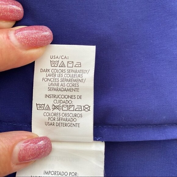 Calvin Klein top with v-neck and raglan sleeves - Picture 11 of 11